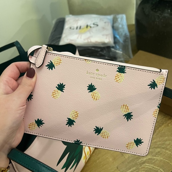 Kate spade pineapple purse with wallet - Picture 4 of 6